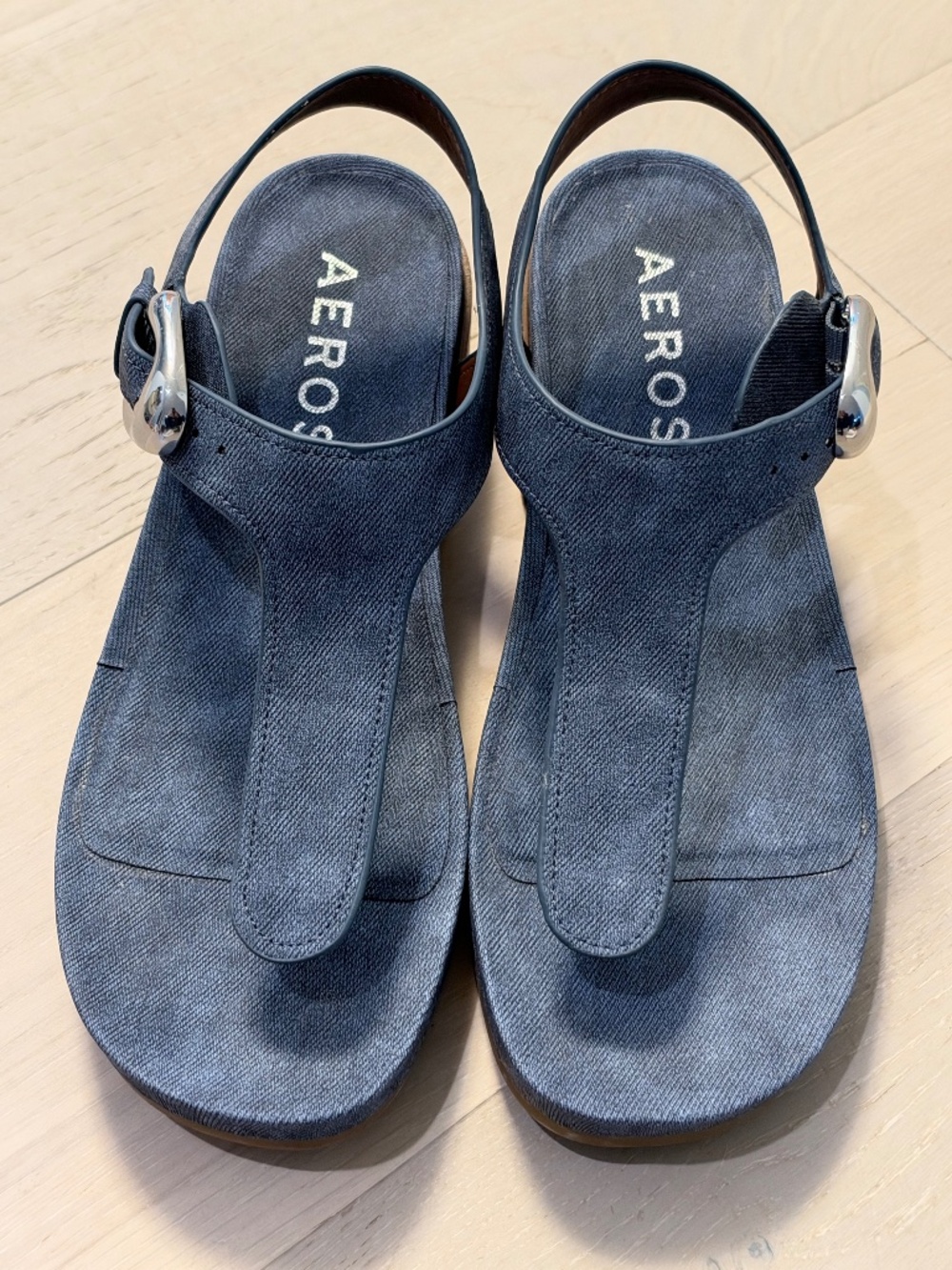 Aerosoles California Blue Denim-Look Block-Heel Sandals โ Size 9M